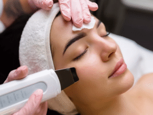 How a Deep Cleansing Facial with Extraction Helps Clear Clogged Pores