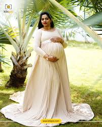 Best Maternity Photography Service for Stunning Memories