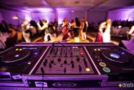 How Are Disc Jockey Services Different from Other Entertainment Options?