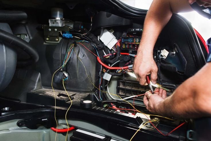 What Makes Auto Electrical Lincoln Expertise Essential for Quality Lincoln Automotive Repairs?